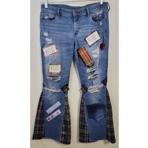 American Eagle Jeans Womens Size 34/28 Flared Hippie Boho Distressed Patchwork